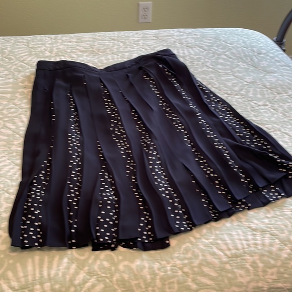 Banana Republic blue and white skirt 12 - Picture 1 of 7
